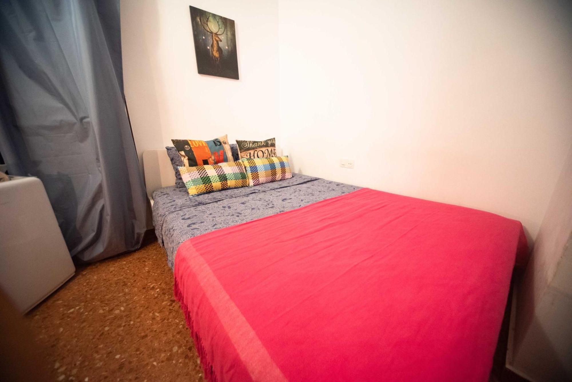 Eixample Private Rooms Barcelona Exterior photo